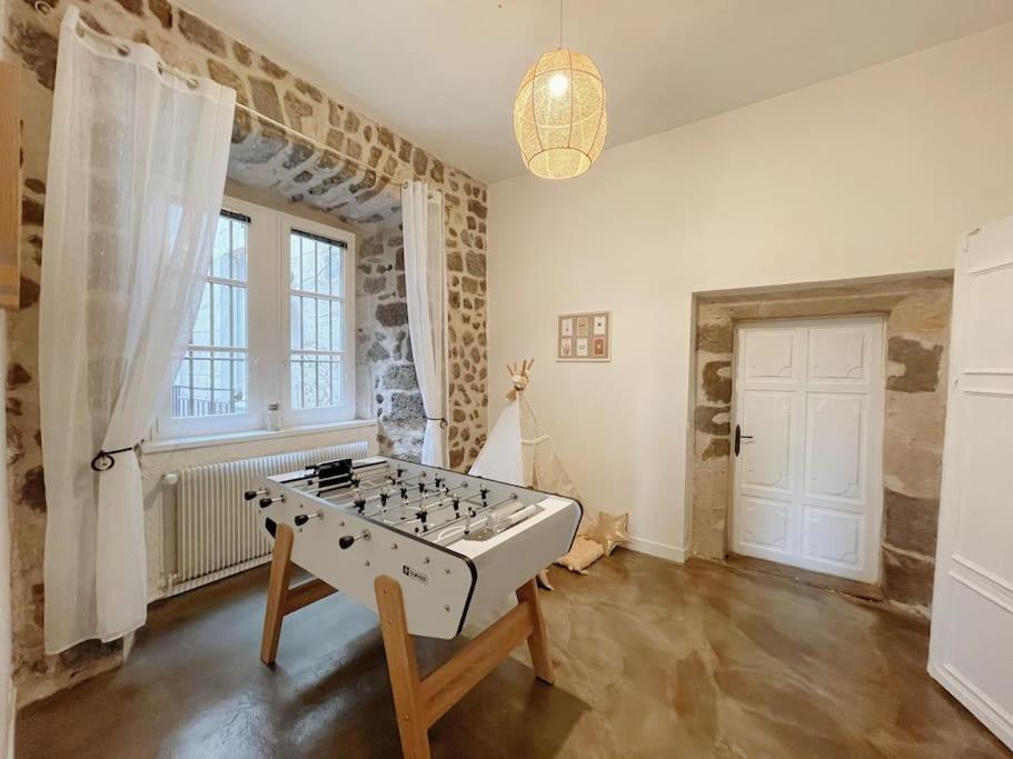 Logis Du Chandelier Le Puy-en-Velay Exterior foto